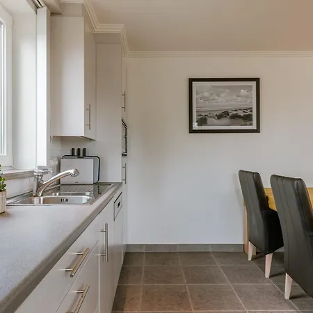 Huswell - Family With Parking In Appartement De Panne
