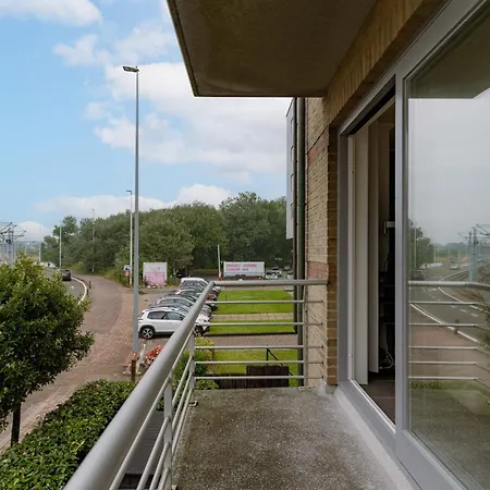 Huswell - Family With Parking In Appartement De Panne